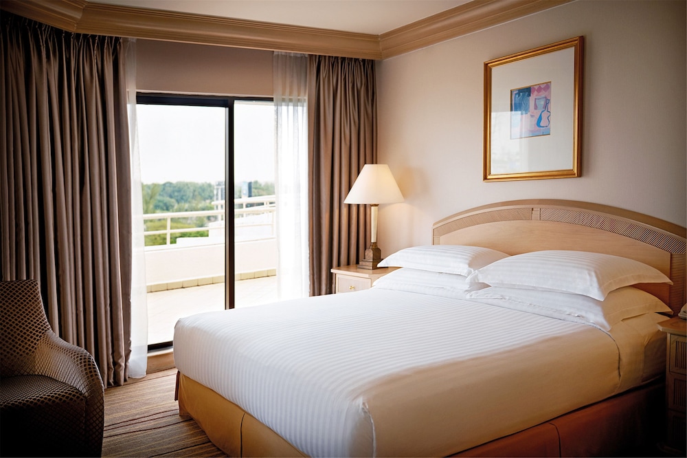 Dorsett Grand Subang 14/64