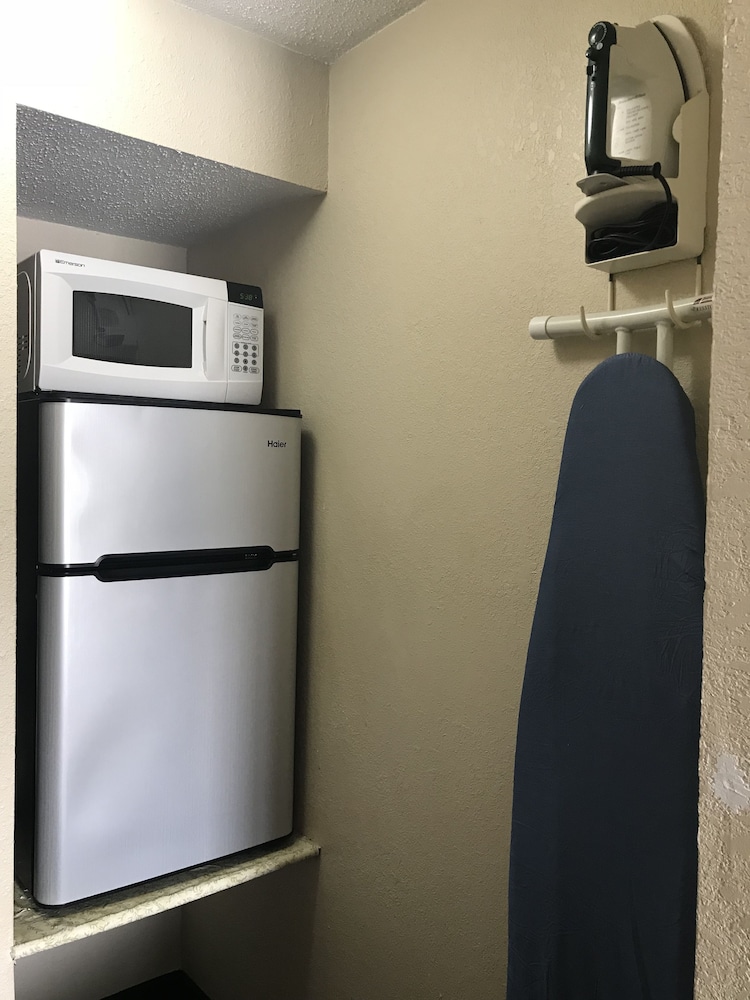 West Motel 19/30