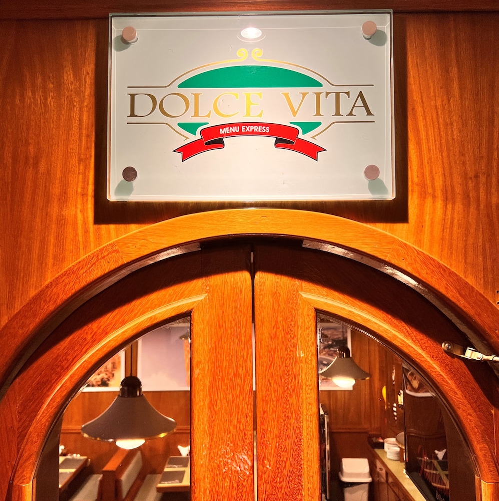 Bella Italia Hotel & Events 4/50