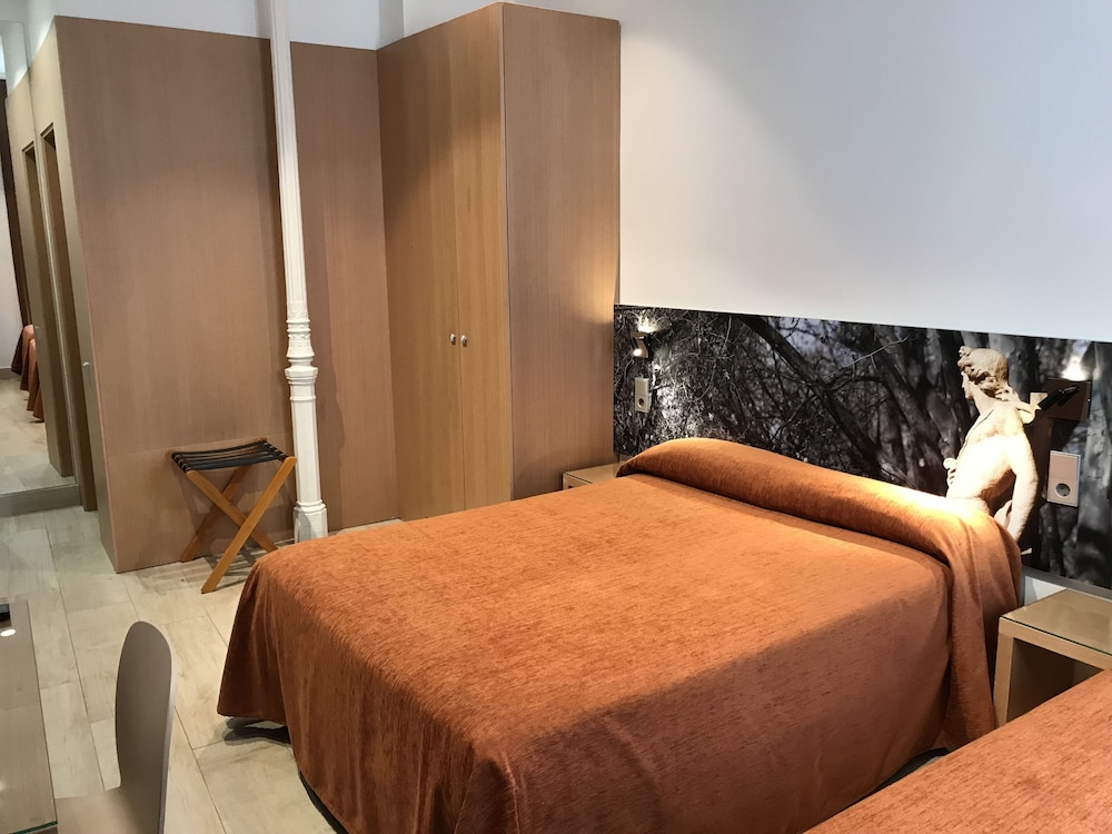 Hostal Cervelo 38/72