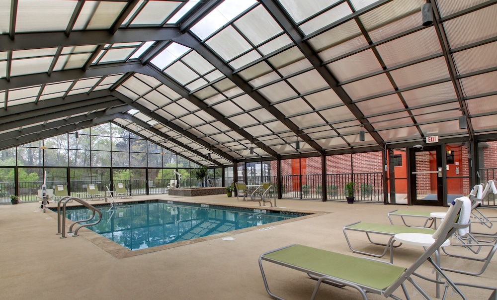 swimming pool spa