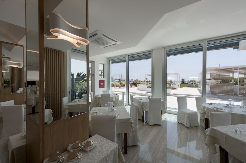 Le Soleil Hotel 35/60