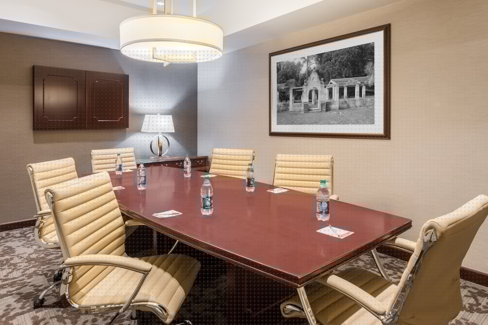 Staybridge Suites Savannah Historic District 45/52