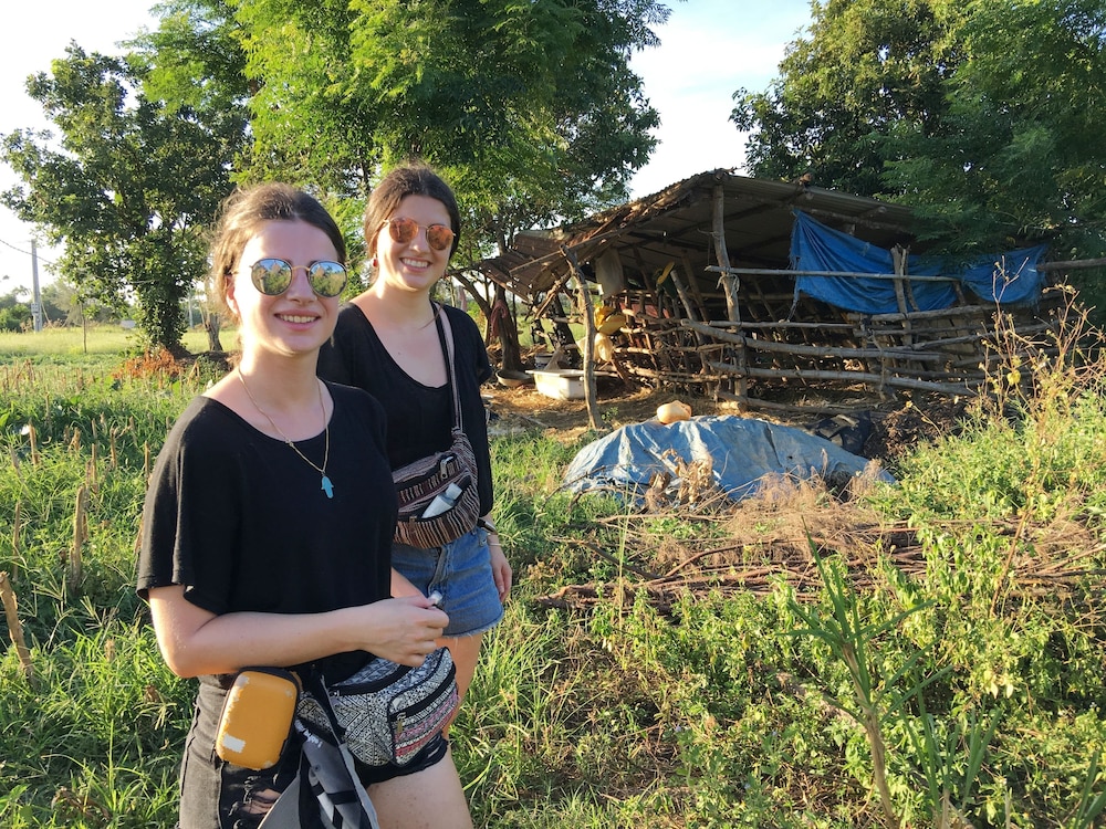 Riverside Hamlet Homestay & Villas 63/68