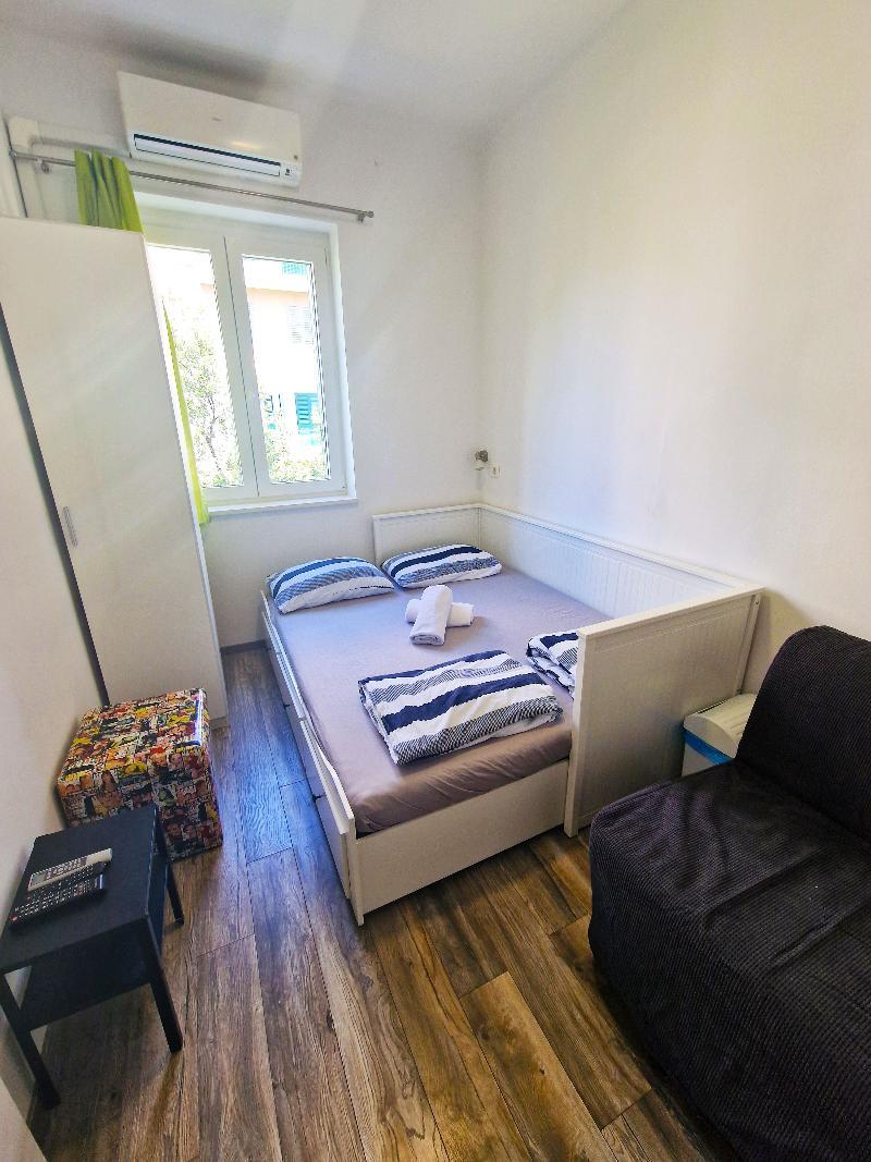 Green, Light, Double Bed