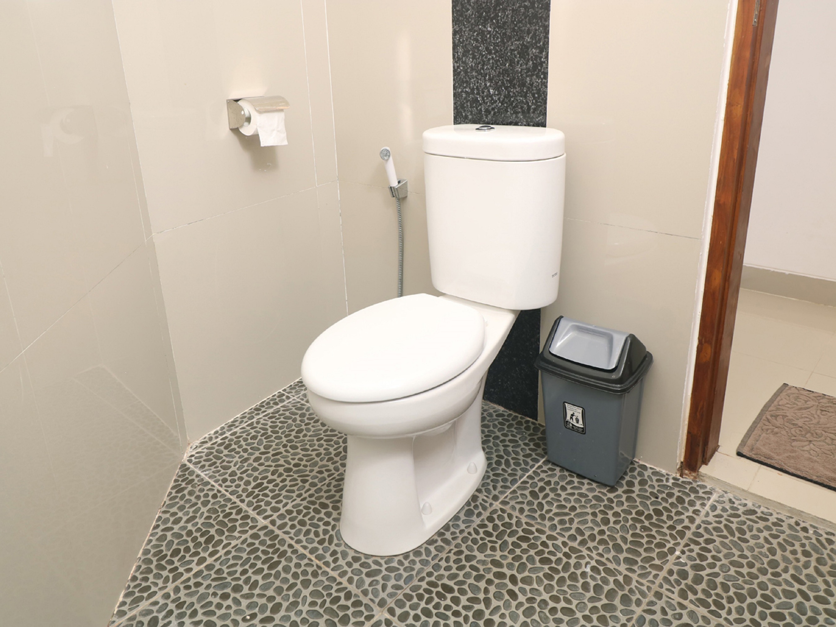 OYO 1051 De Loran Hotel 36/38