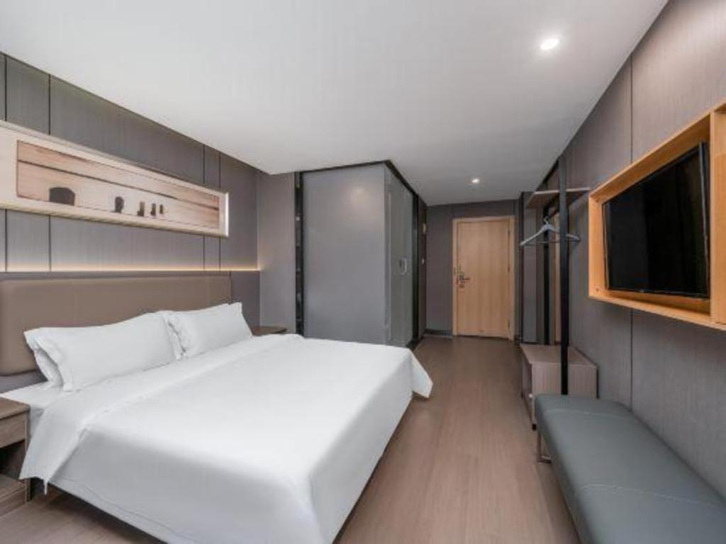 7 Days Premium (Shenzhen Dapeng New District Jiaochangwei) 13/36
