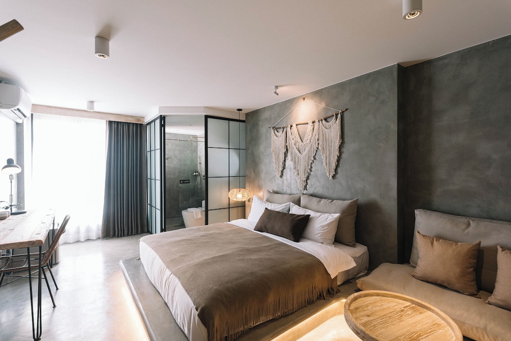 Glory Wabi Sabi Hotel 5/23