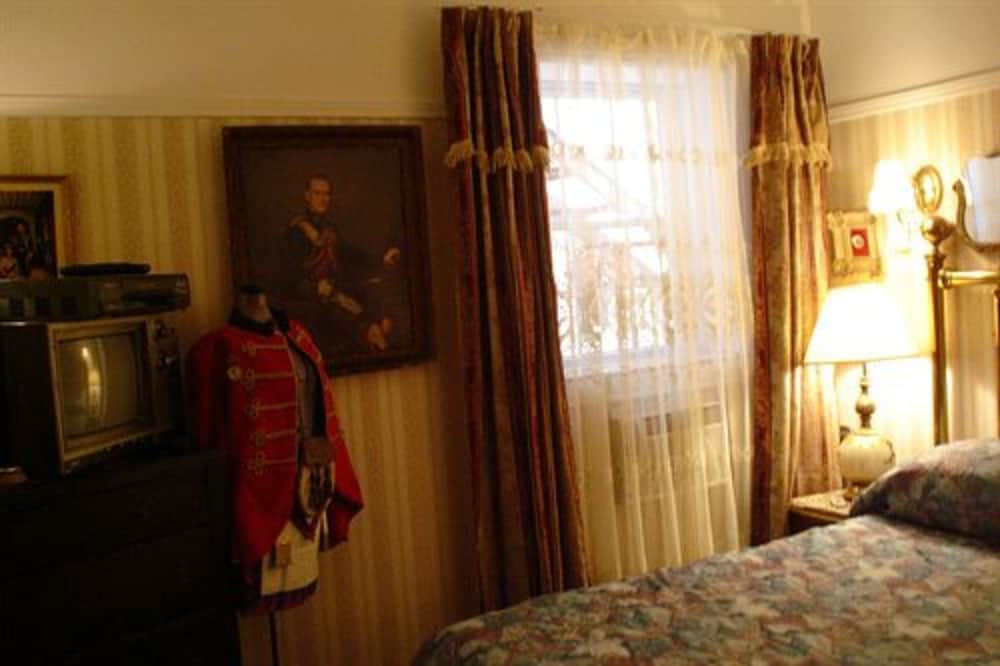 Pimblett's Downtown Toronto B&B 20/47