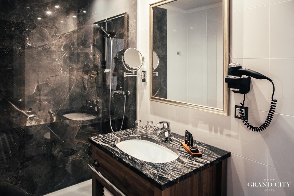 Grand City Hotel Wroclaw 46/50
