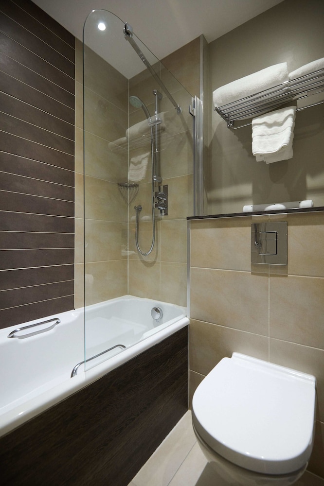 Mercure Milton Keynes 19/76