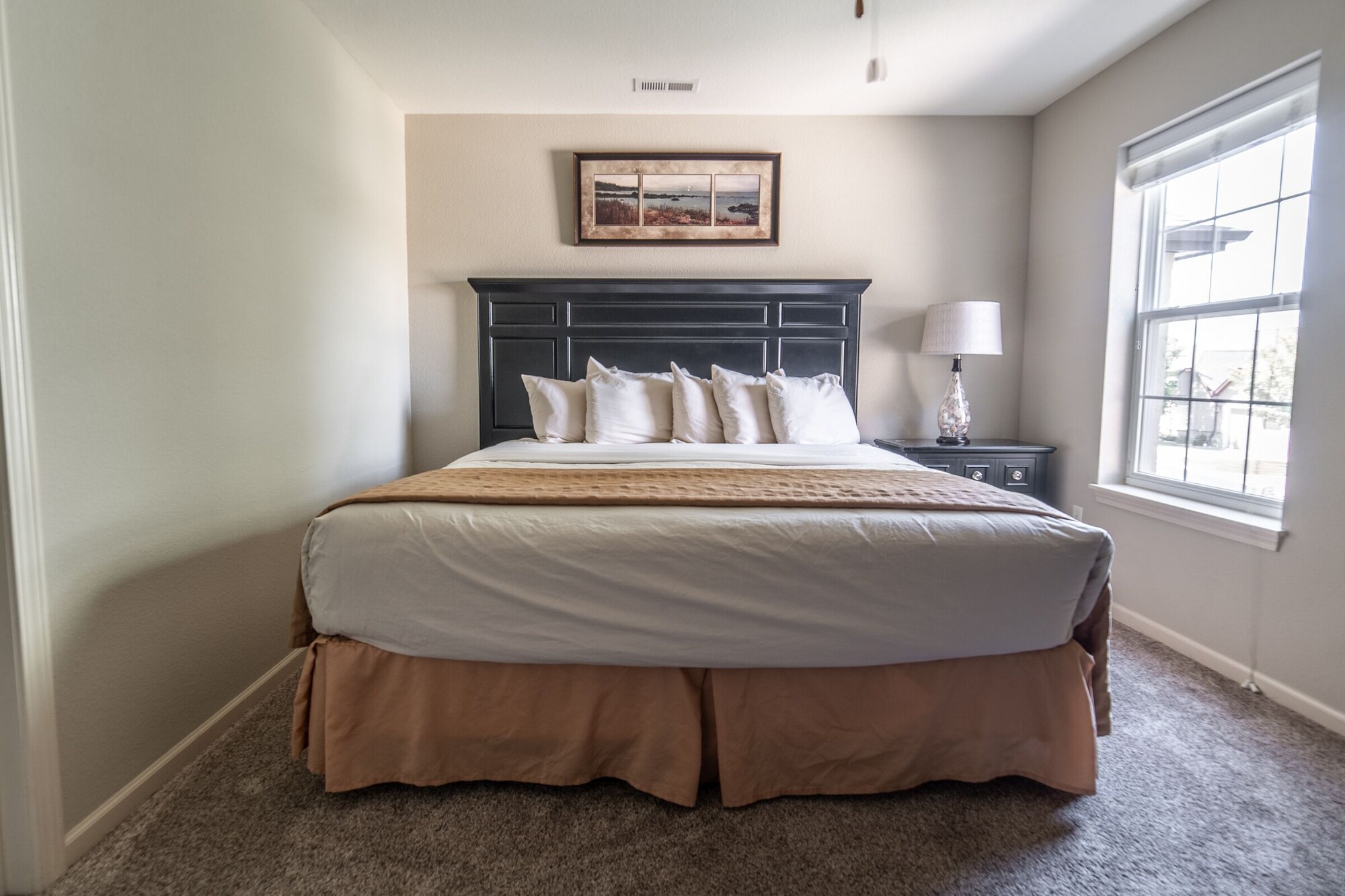 EXCLUSIVE, 5 BEDROOMS, TOWN HOUSE, RESORT VIEW, JETTED TUB