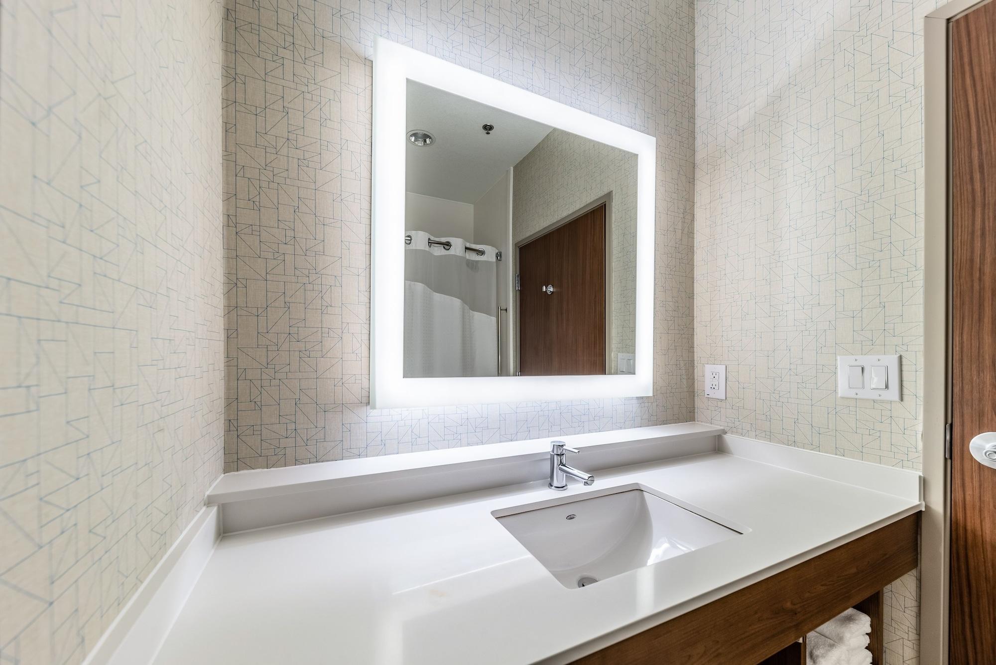 Holiday Inn Express Suites Fort Worth Fossil Creek 30/30