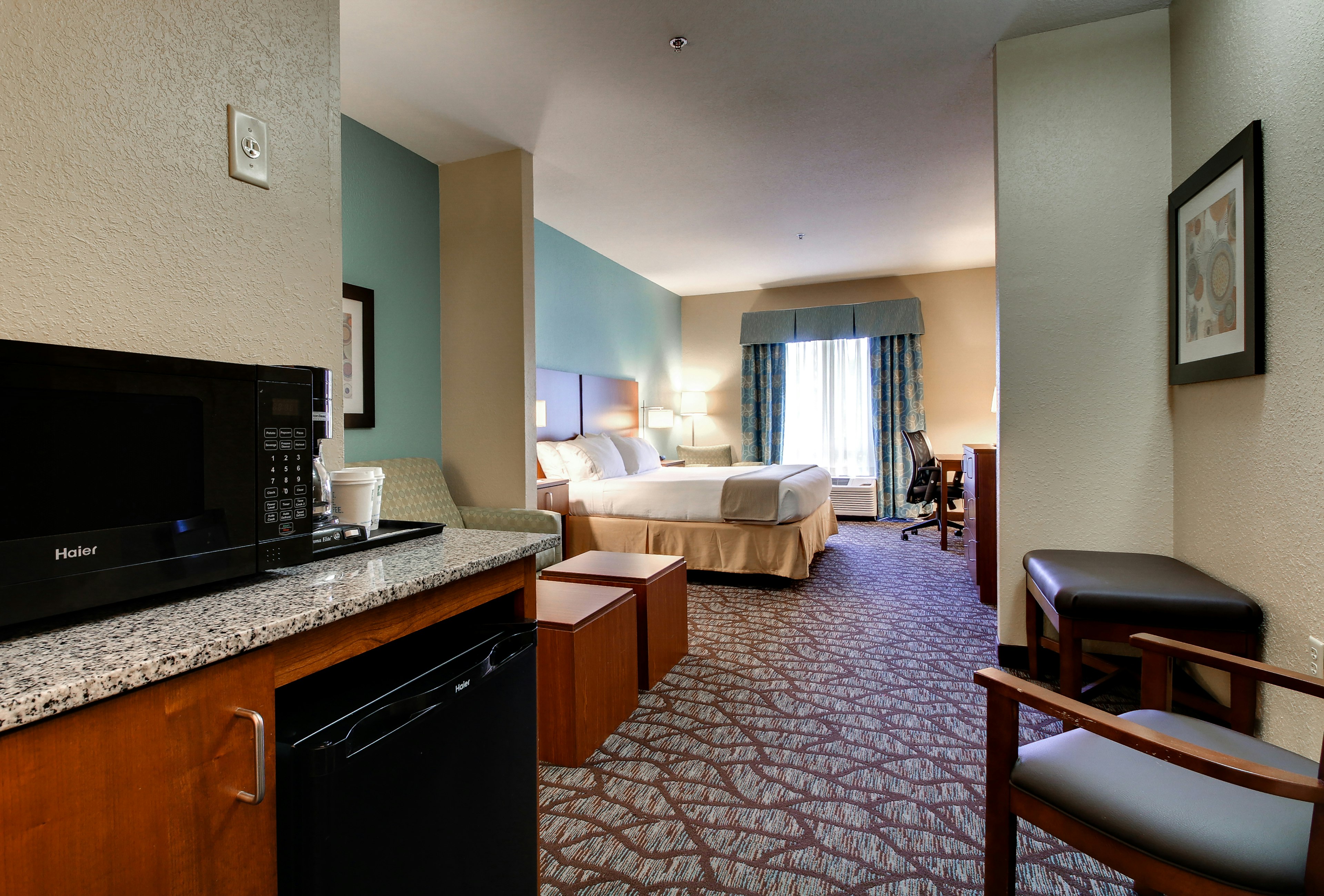 Holiday Inn Express Suites Jacksonville South I 295 73/73