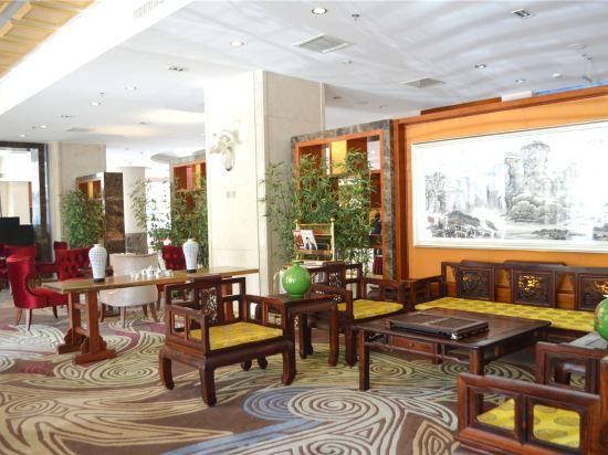 Chun Xue Four Seasons Hotel 45/57