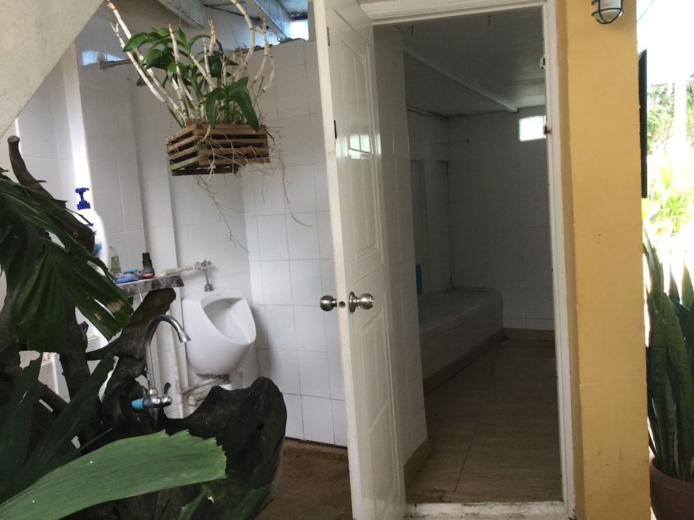 Phuket Gay Home Stay - Caters To Men 44/44