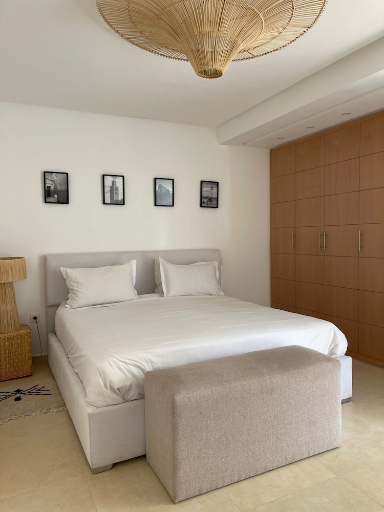 SUPERIOR, APARTMENT