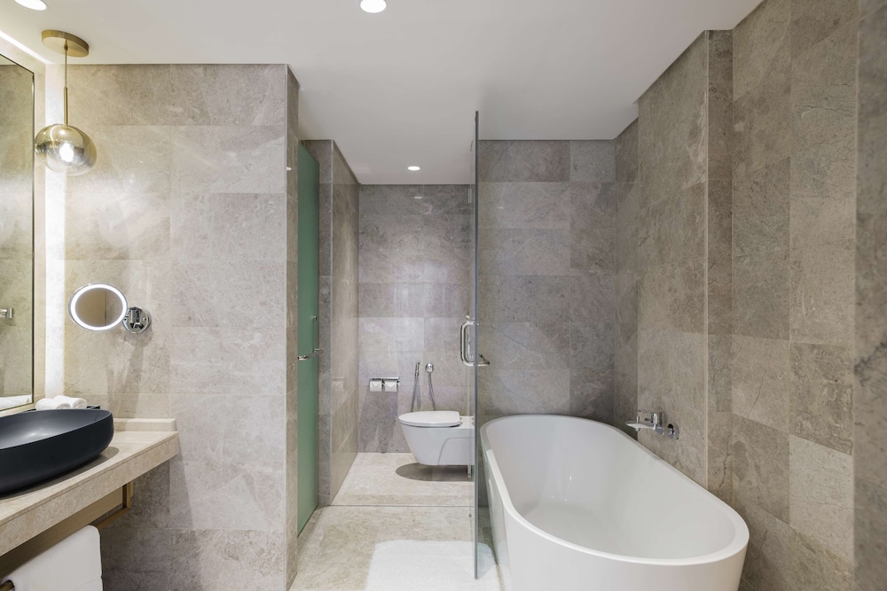 Maani Muscat Hotel & Suites 13/59