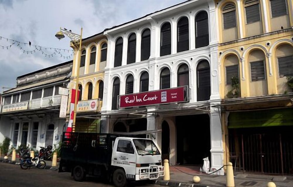 Red Inn Court 45/50
