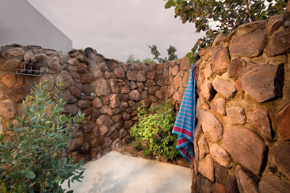 Mhondoro Game Lodge 27/50