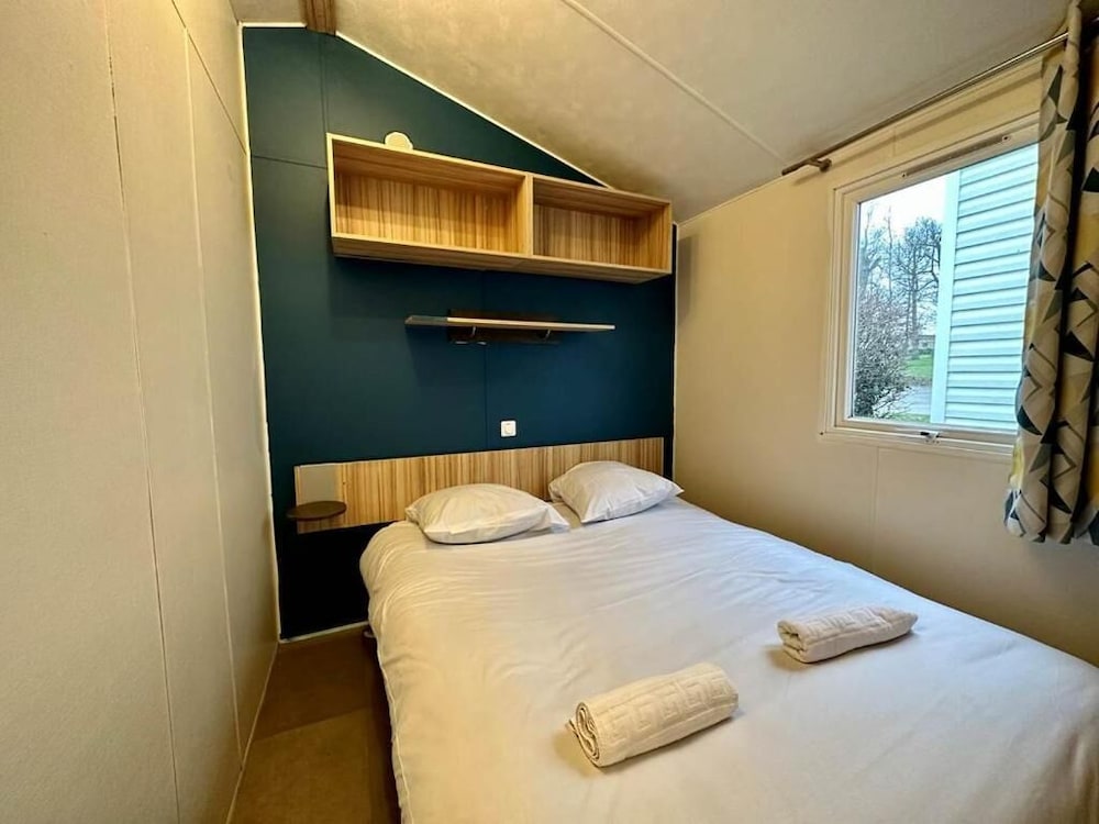 Camping Club Le Parc De Paris - Caravan Park 17/50