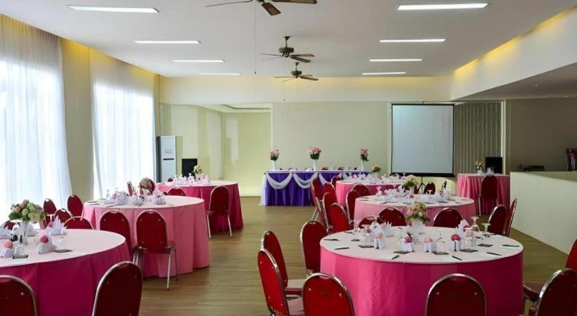Bali Rich Villa Tuban 11/21