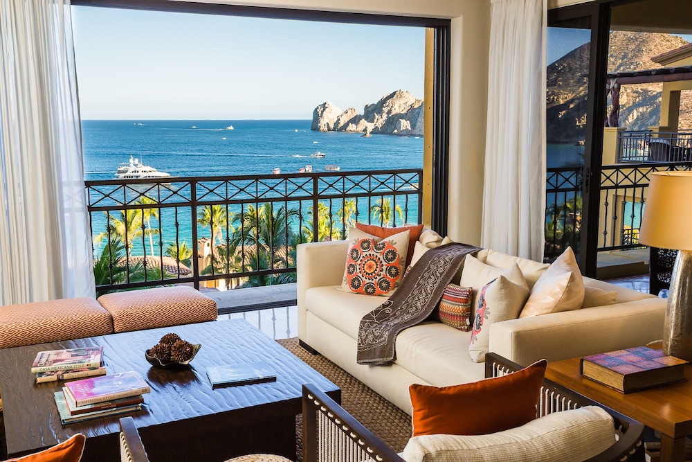 Hacienda Beach Club And Residences 25/50