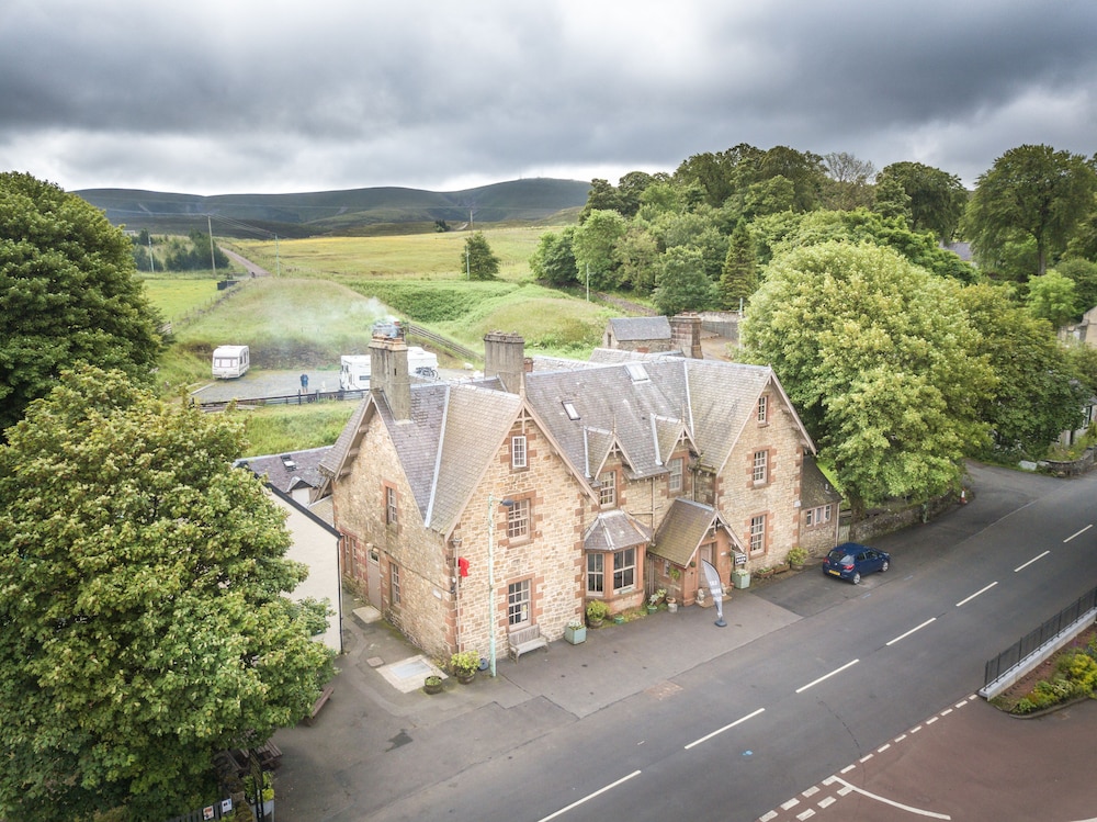 The Hopetoun Arms Hotel 23/32