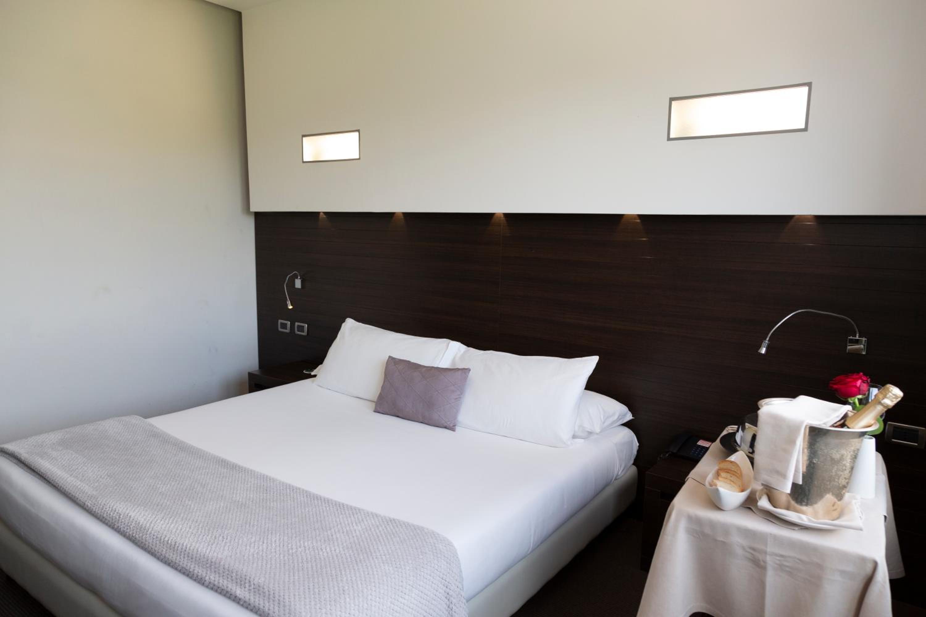 غرفة بسرير مزدوج أو سريرين منفصلين، Hotel Selene 10/10
