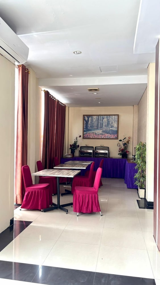 Atria Inn 21/39
