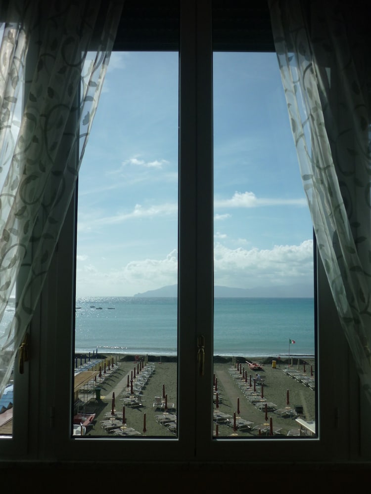 Suite Nettuno 51/60