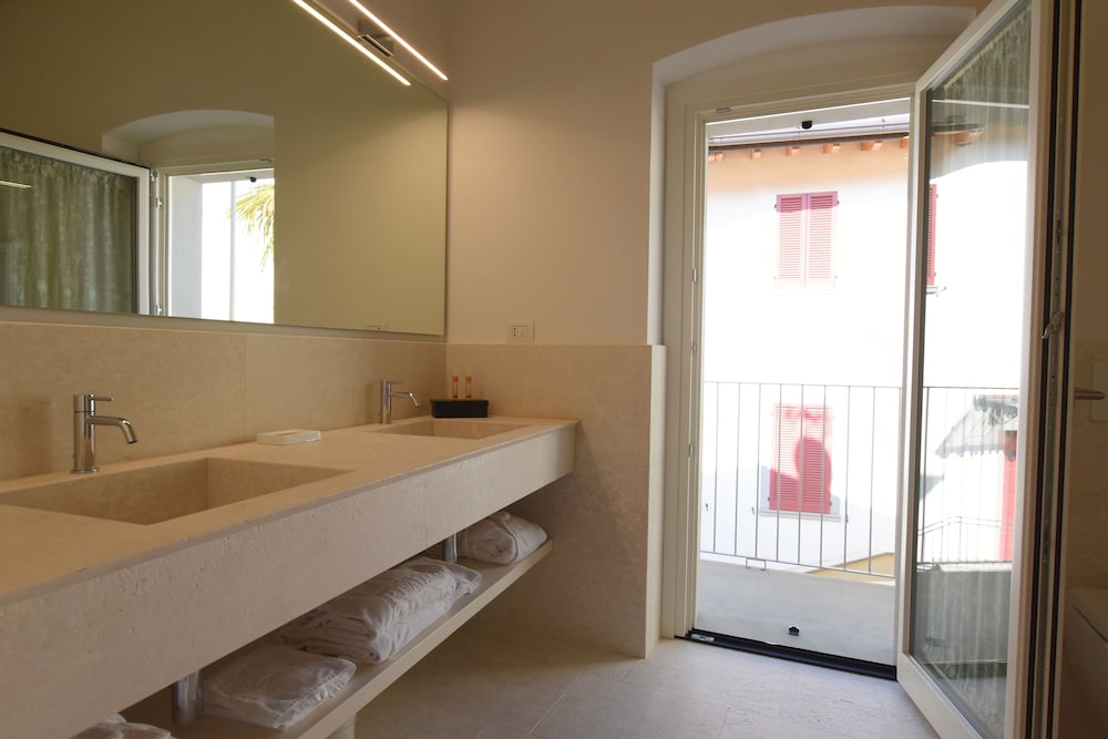 Hotel Rivalago 49/50