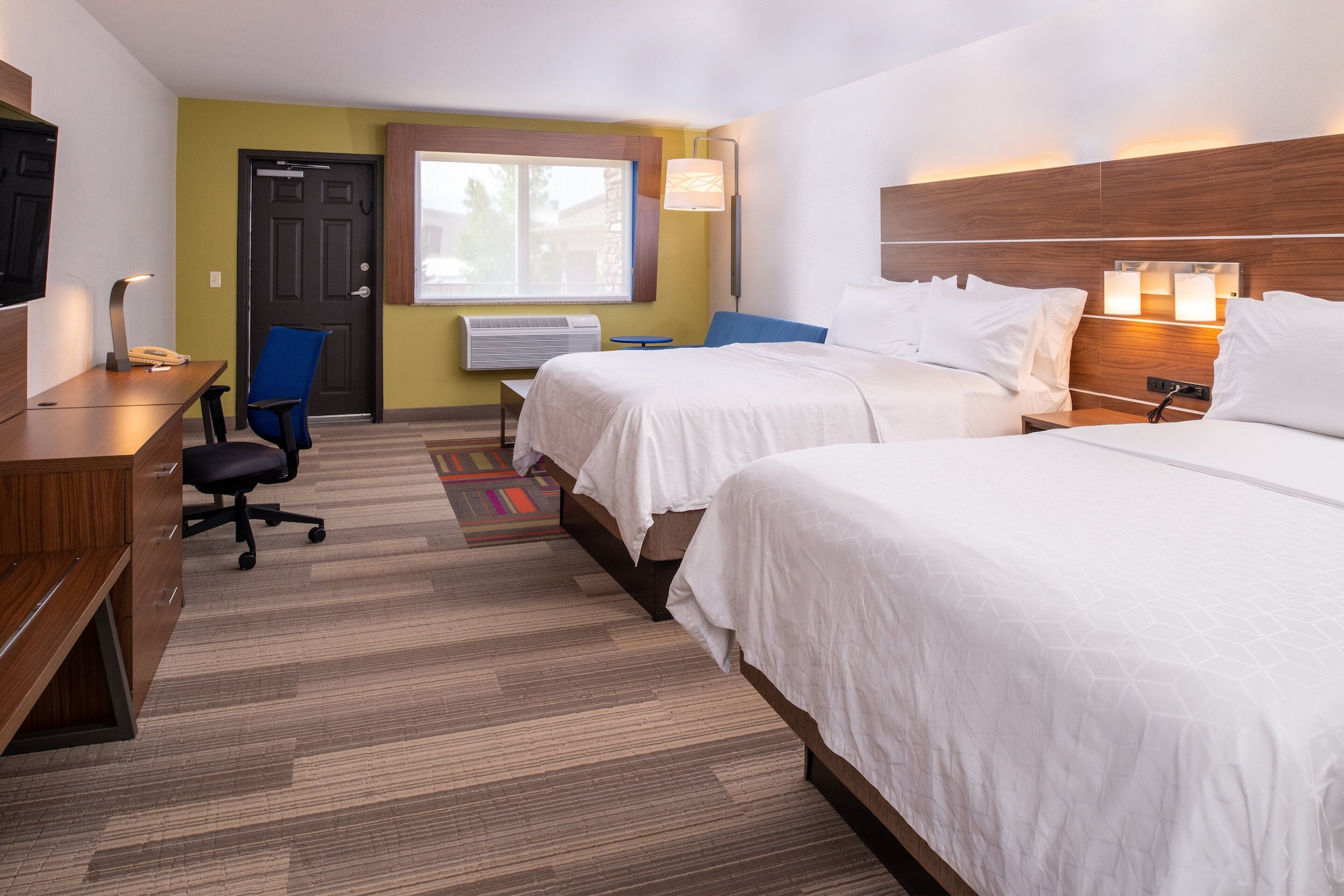 1 Bedroom, Suite, 2 Queen Beds, Sunrise View, Balcony