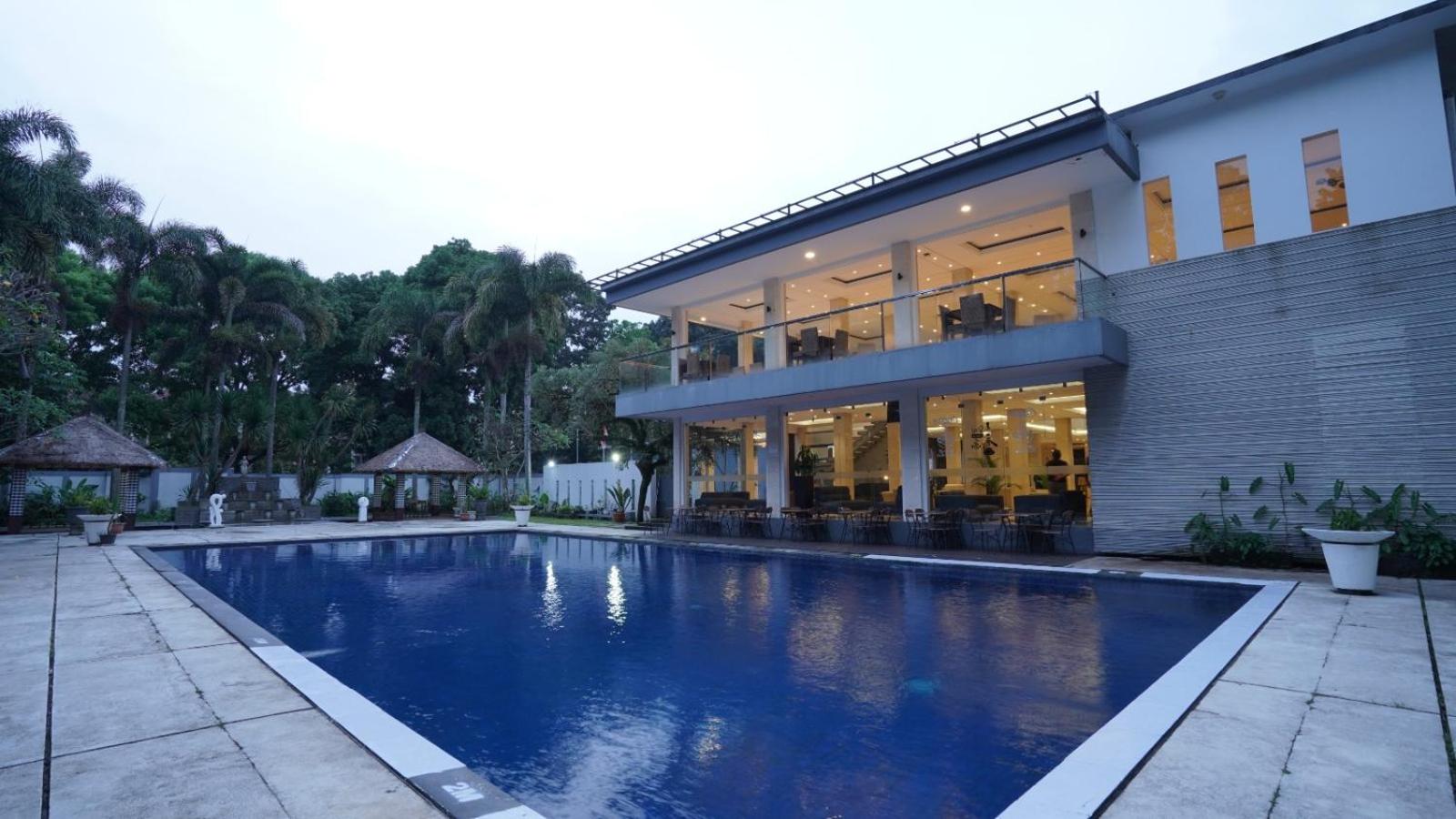 Grand Arjuna Hotel Formerly Sheo Resort Hotel 6/50