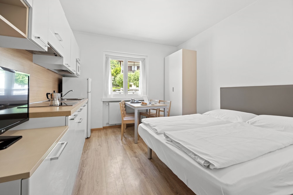1 Bedroom, Apartment, 2 Double Beds, Balcony, North Wing