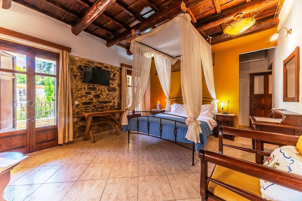 Idili Traditional House 20/50