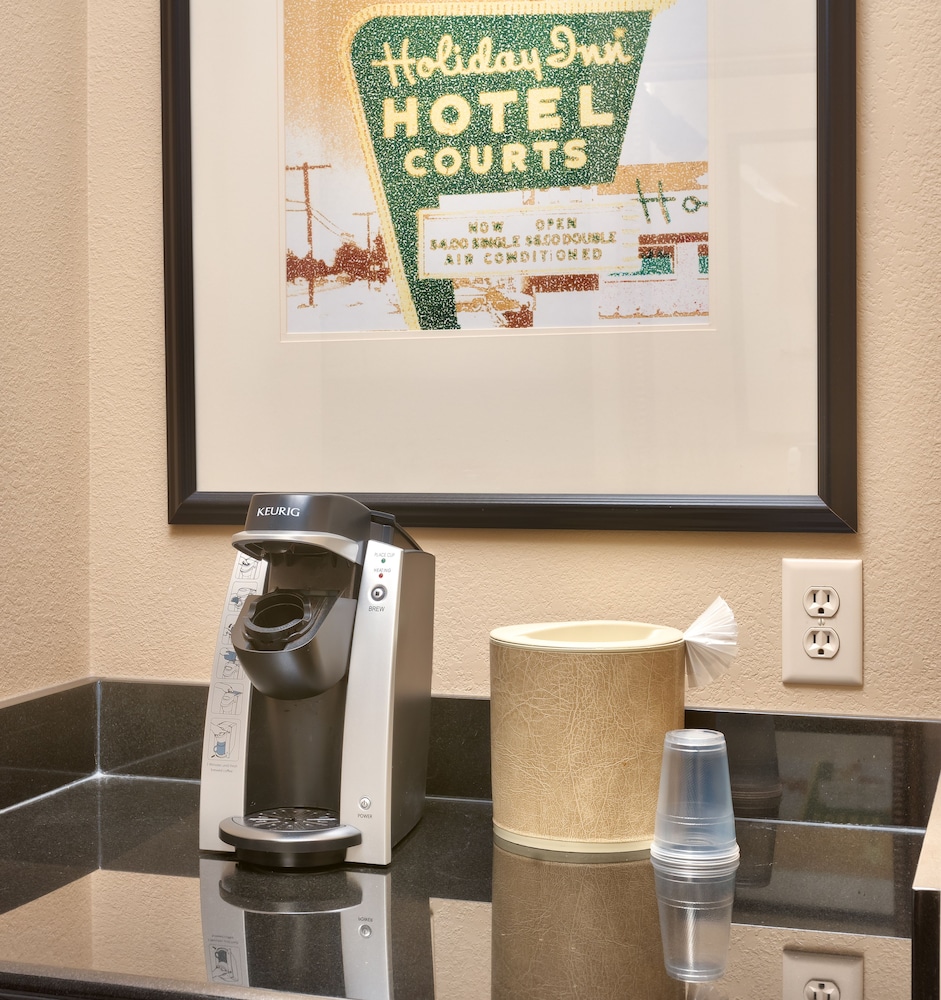 Holiday Inn Hotel & Suites Salt Lake City-Airport West 17/47