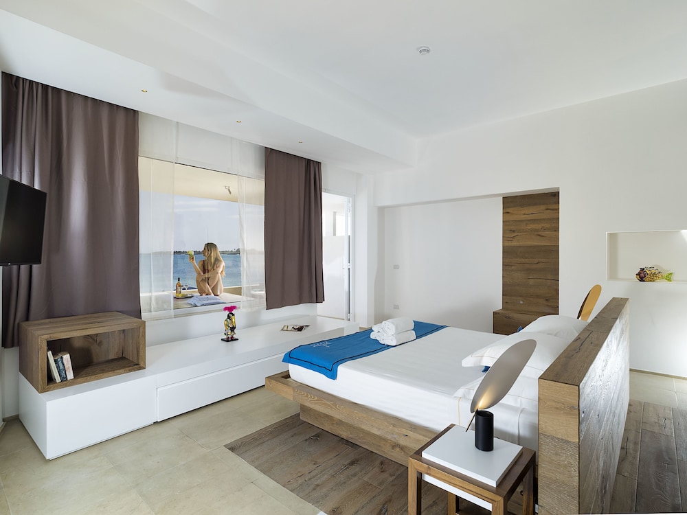 White Bay Resort 12/74