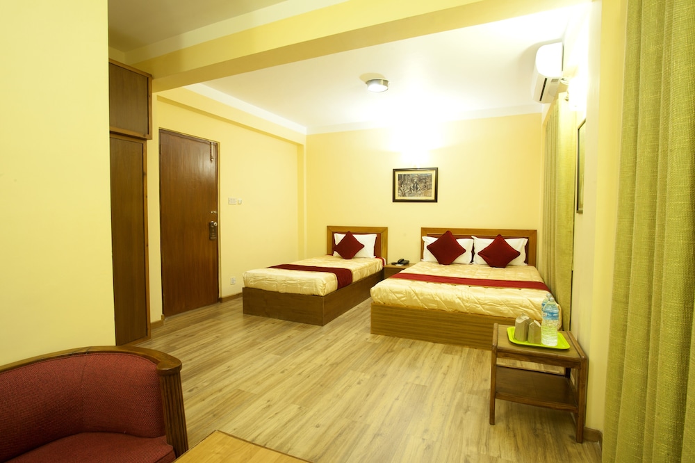 Royal Astoria Hotel 14/35