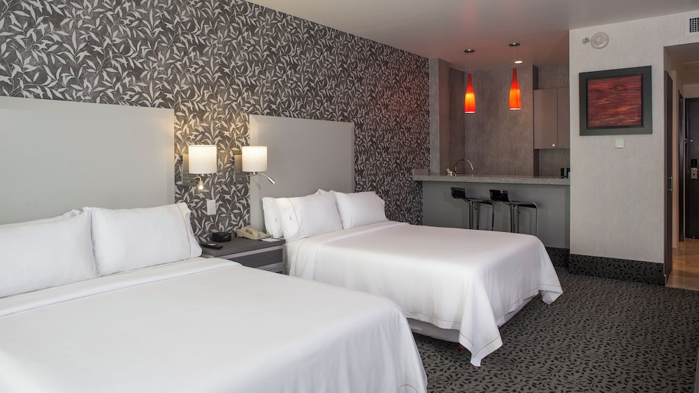 Specialty, Suite