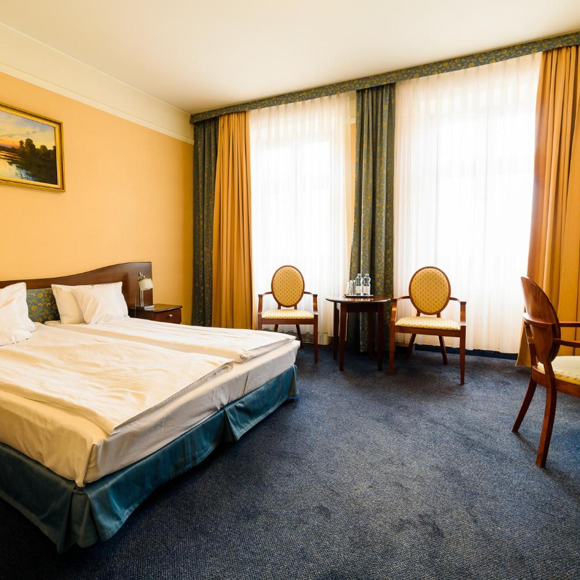 Room, Double Bed