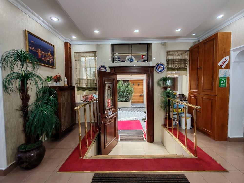 Sirkeci Emek Hotel 7/64