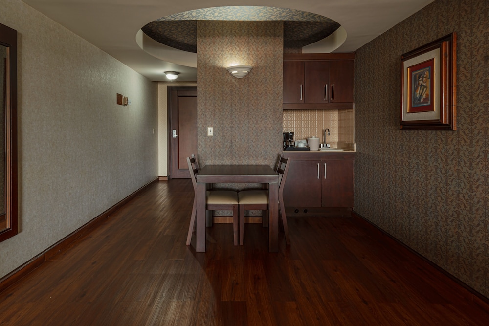 Plaza San Martin Hotel 57/69