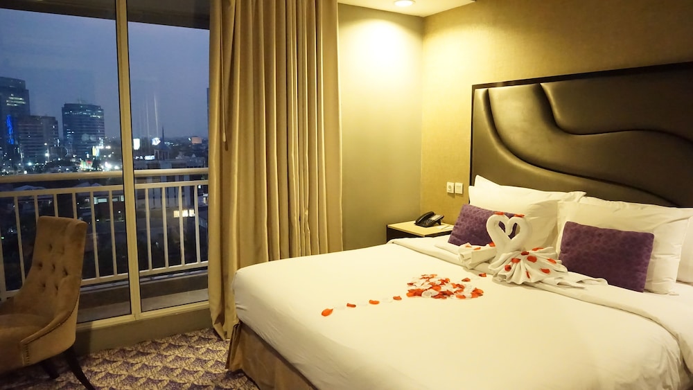 Nemuru Grand Bellevue Radio Dalam 9/39
