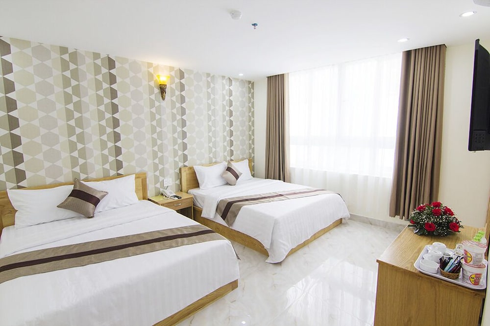 Ngoc Hanh Beach Hotel 34/75