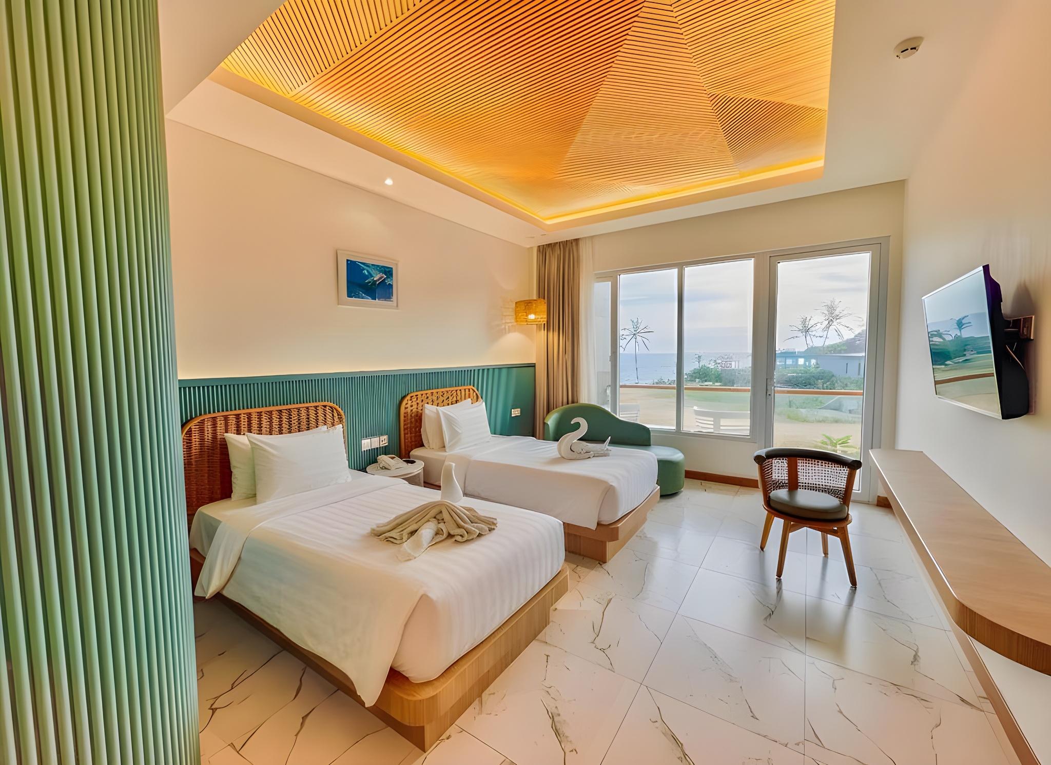Romantic, Deluxe, Cabana, Twin Beds
