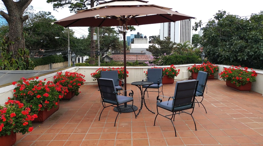 Hotel Ciudad Vieja 26/47