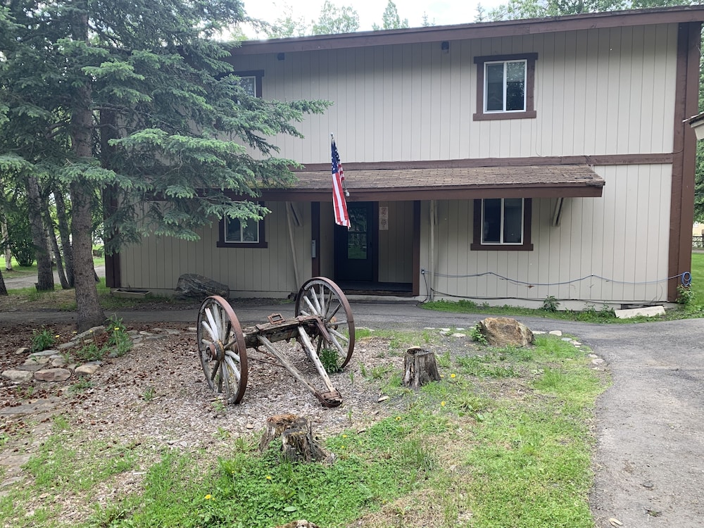 Chena Hot Springs Resort 56/74