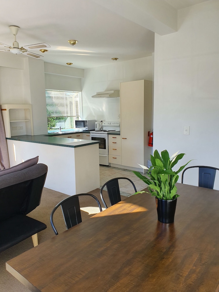 U Studios Paraparaumu, SureStay Collection by Best Western 30/46