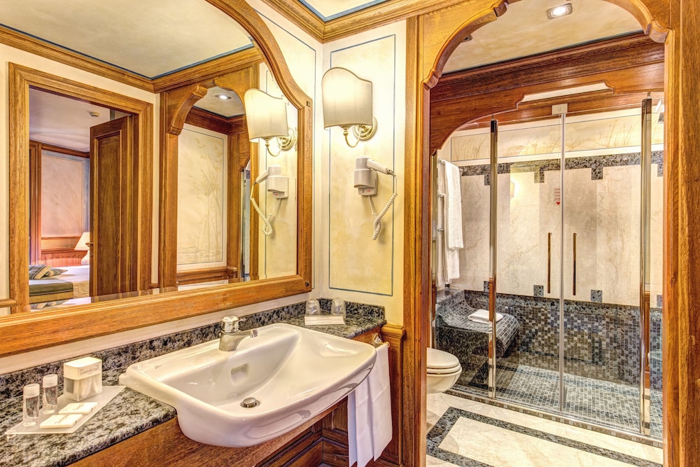 art'otel Rome Piazza Sallustio, Powered by Radisson Hotels 49/50